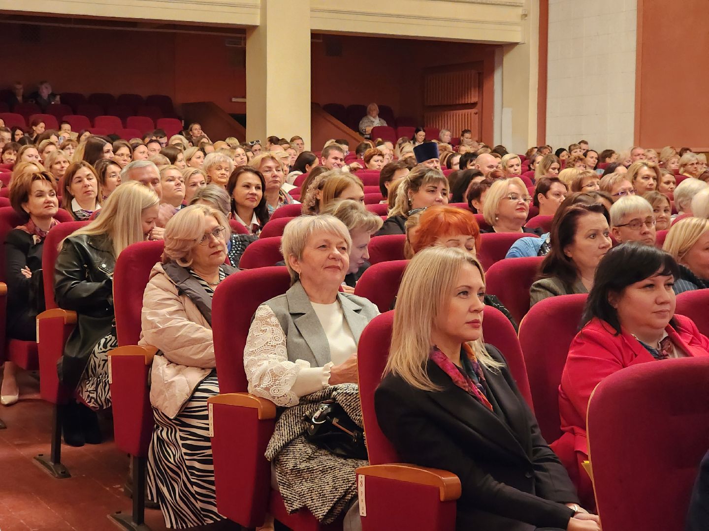 электросталь,  учитель, образование, школа, день учителя, педагог, общество, награждение,