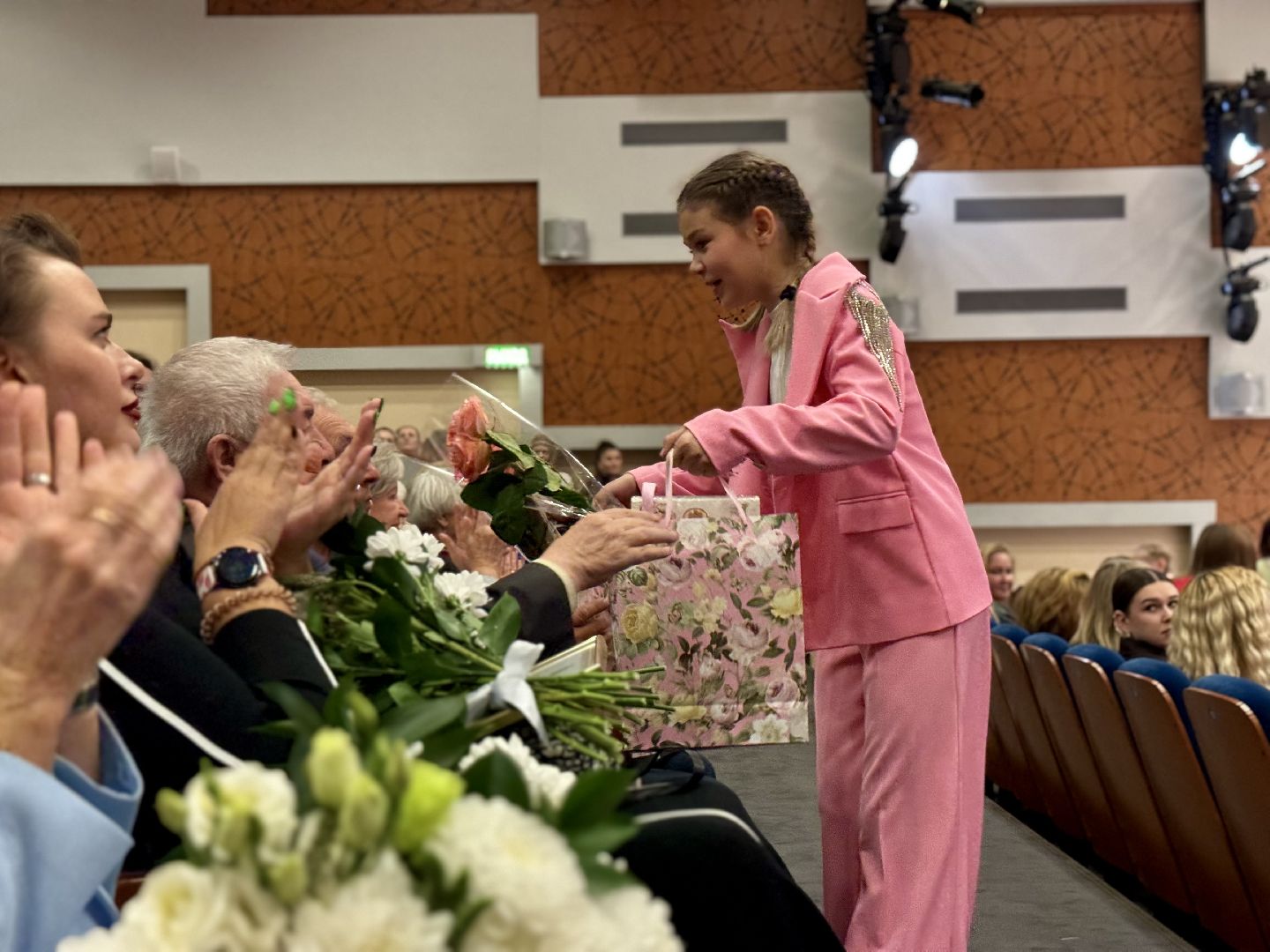 день учителя , поздравили учителей , ленинский округ, детская школа искусств,