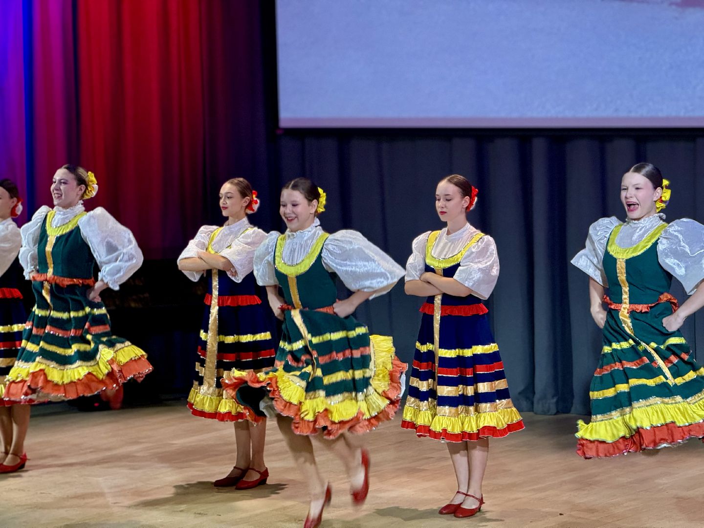 день учителя , поздравили учителей , ленинский округ, детская школа искусств,