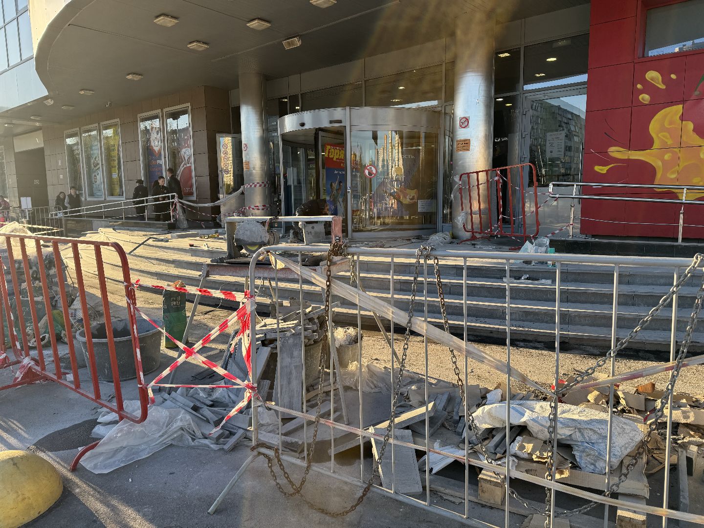 ремонт, лестница, торговый центр, реконструкция, ремонтные работы, благоутройство,