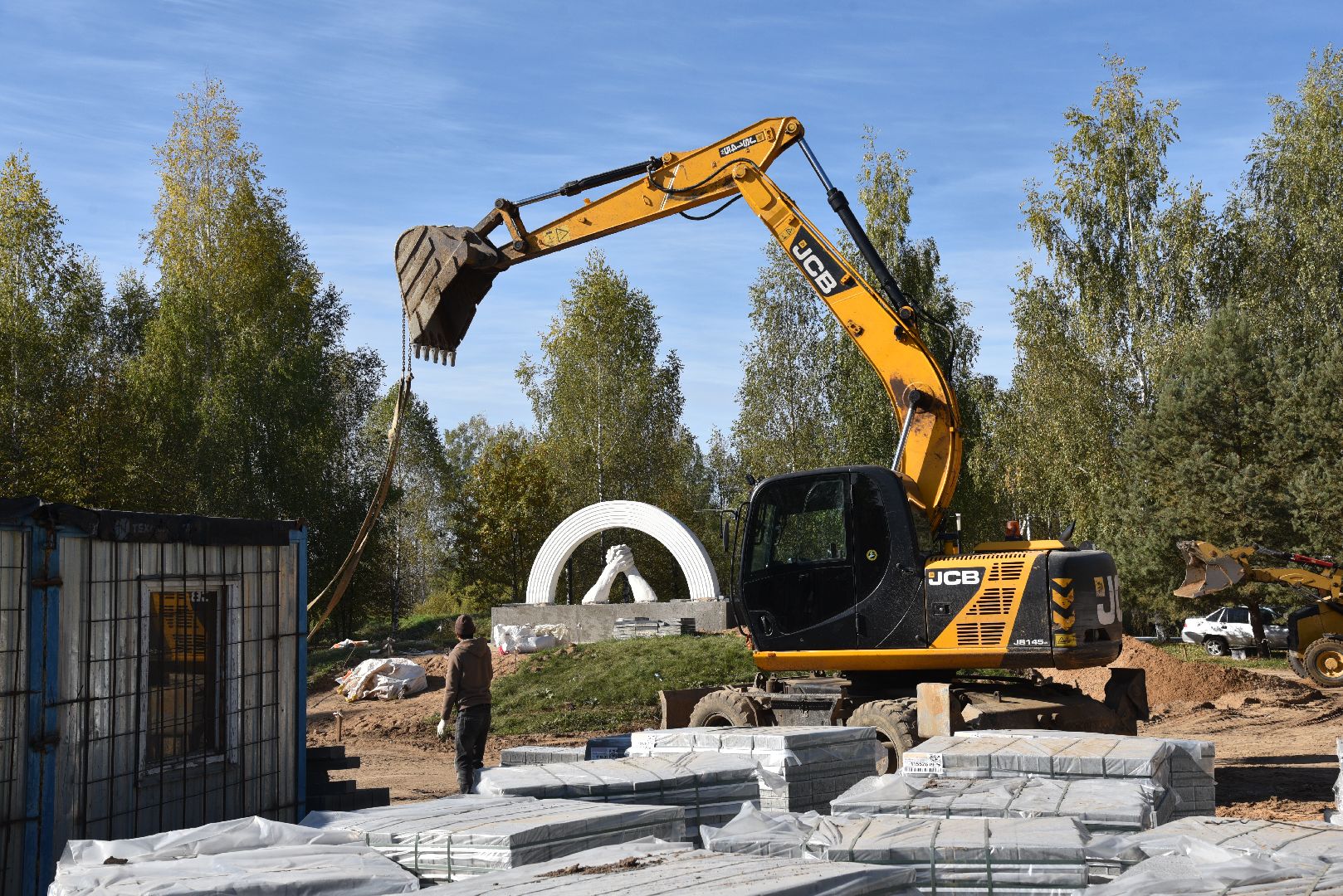 лотошино, благоустройство, формирование комфортной городской среды, стела населенный пункт воинской доблести,