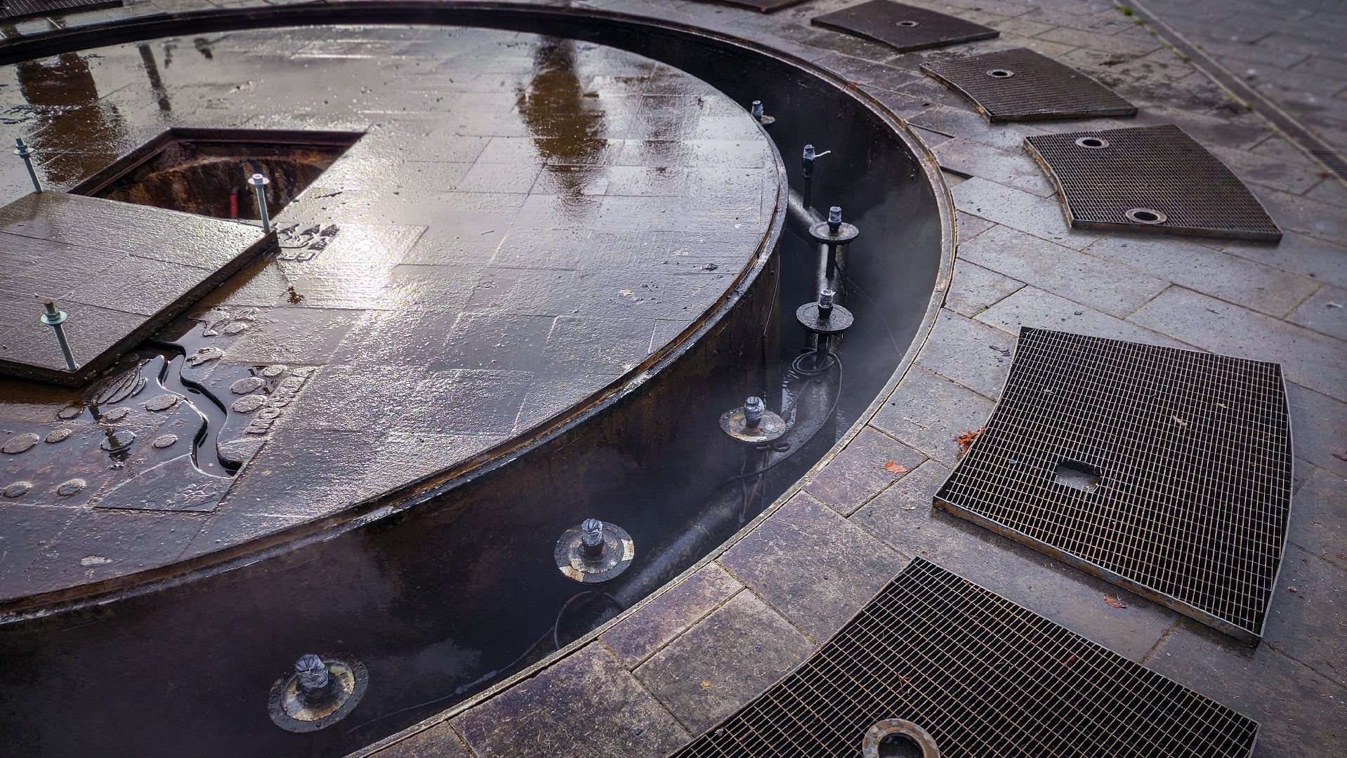 бронницы, отключение фонтана в бронницах, подготовка фонтана к зиме, сухой фонтан в бронницах,