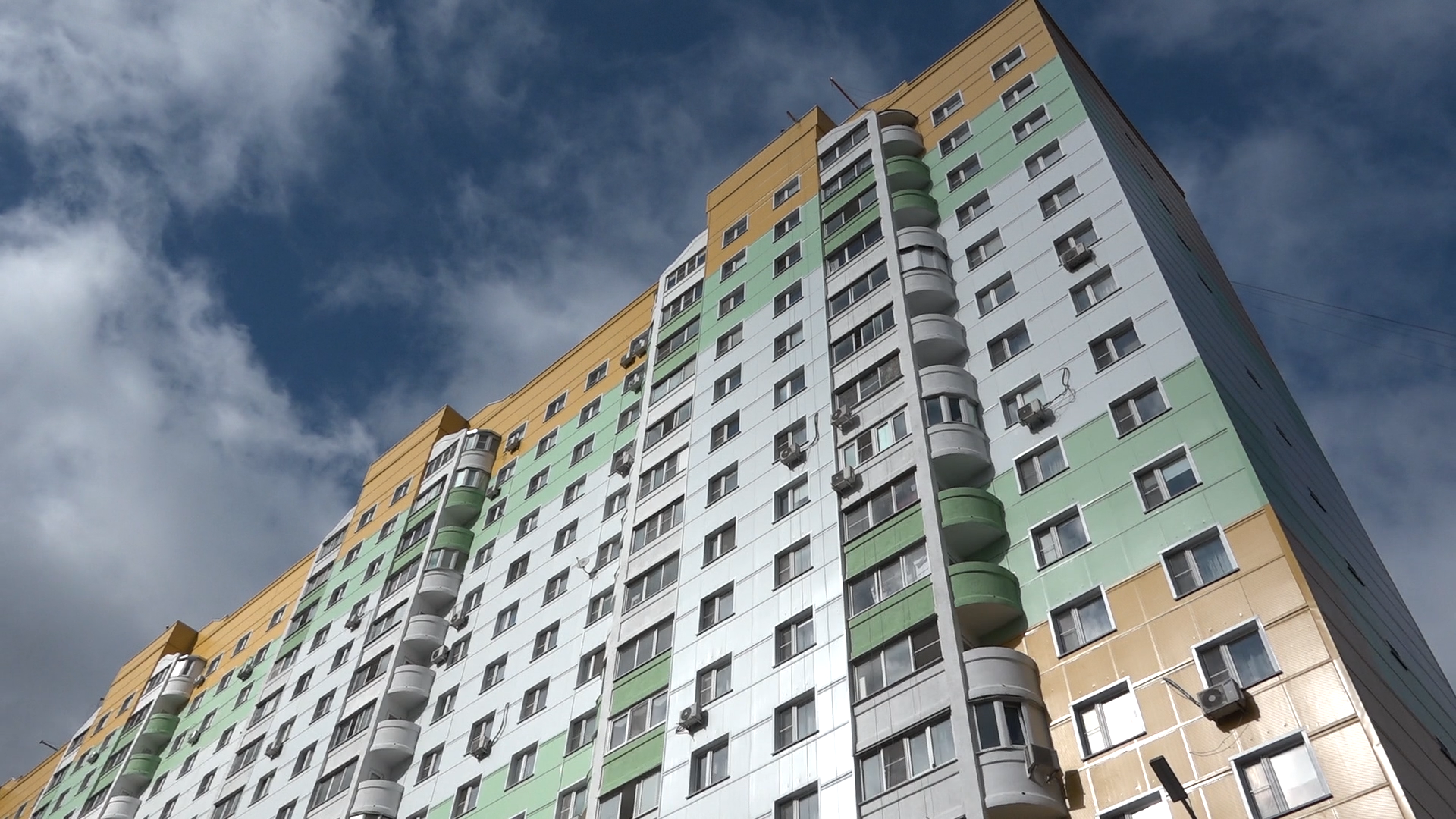 заозерная 25 власиха, власиха капремонт домов, фкр мо, термоленд мкд, ремонт фасада,