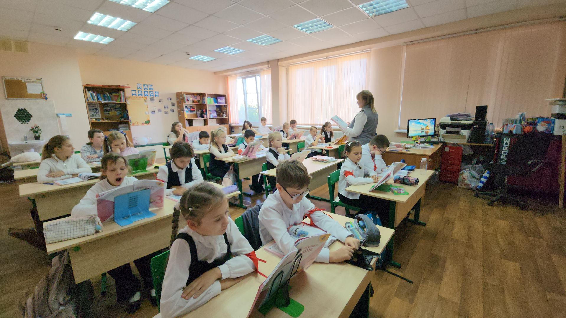 Истра, Учитель, Образование,