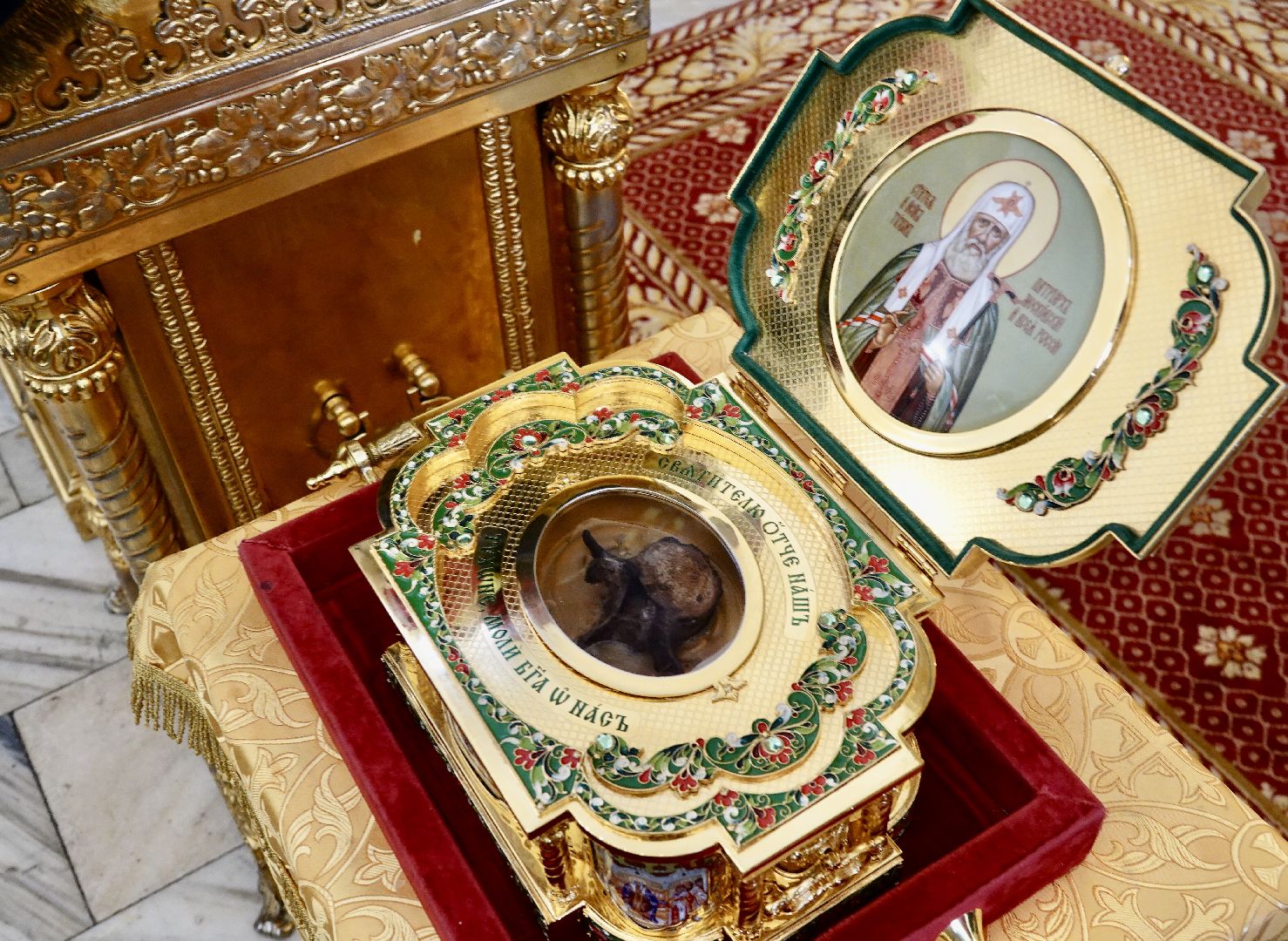 святыня, мощи святителя тихона , сергиево-посадский городской округ, сергиев посад, вера, религия,