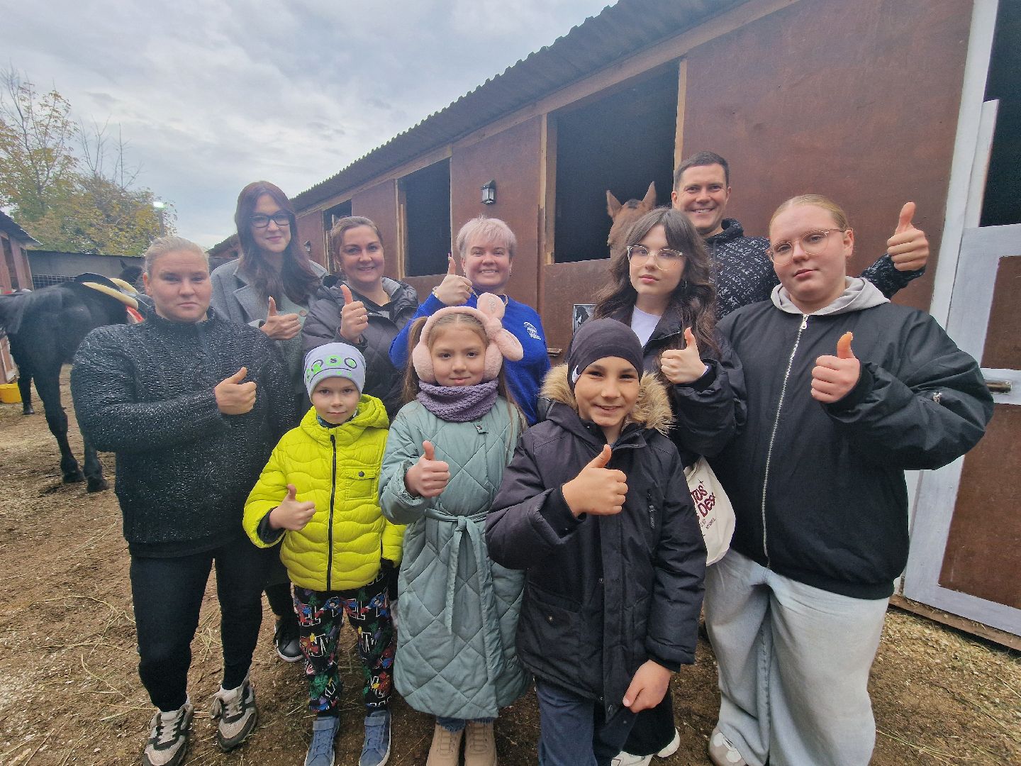 добрые прогулки в Балашихе, конный клуб пелагея в балашихе, помощь семьям участников сво,