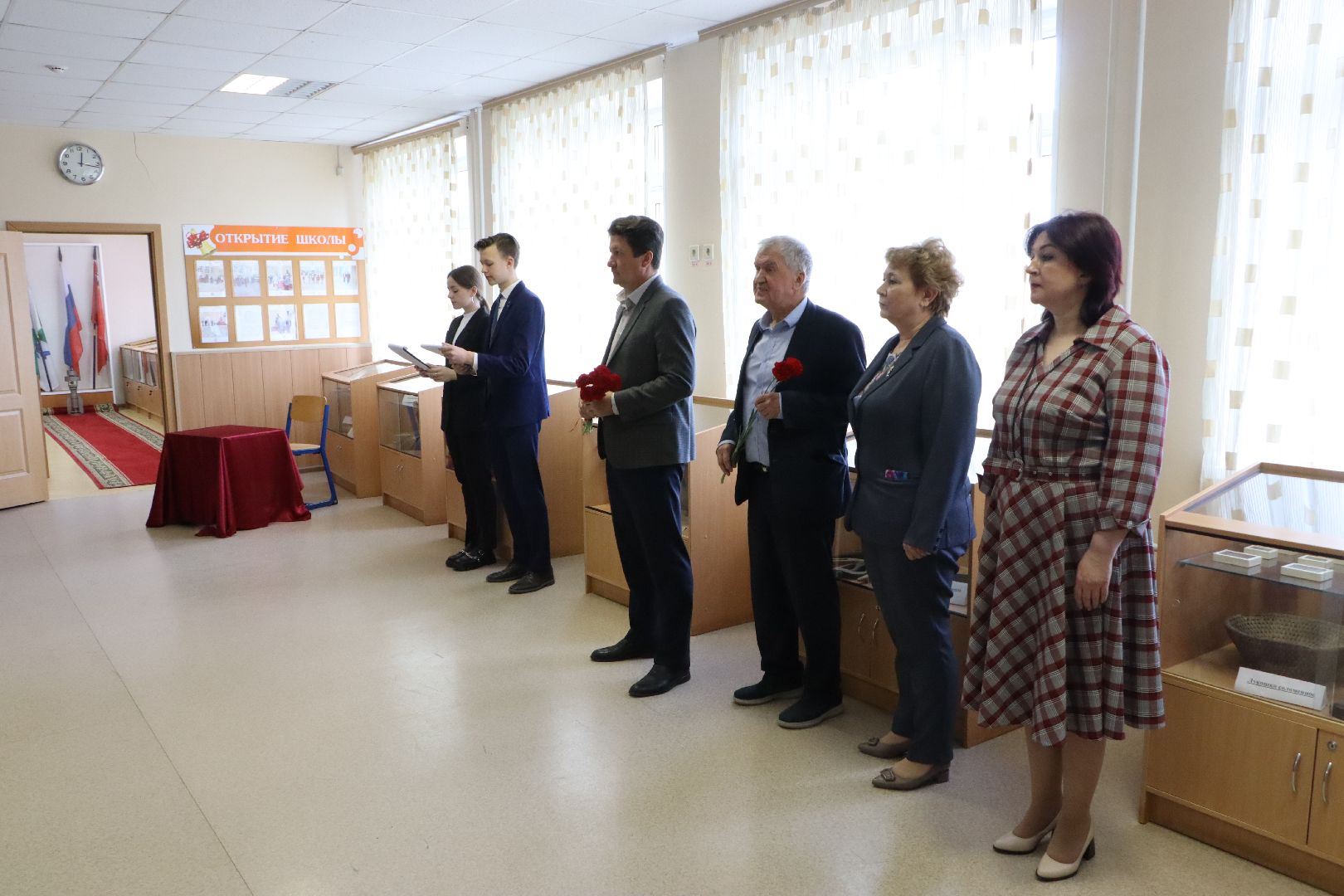 Серебряные Пруды, Парта Героя