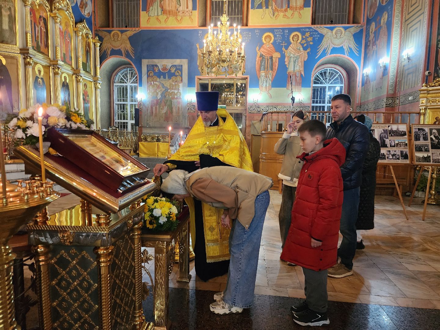 ногинск, религия, церковь, прихожане, богослужение, крестный ход, мощи святителя тихона,