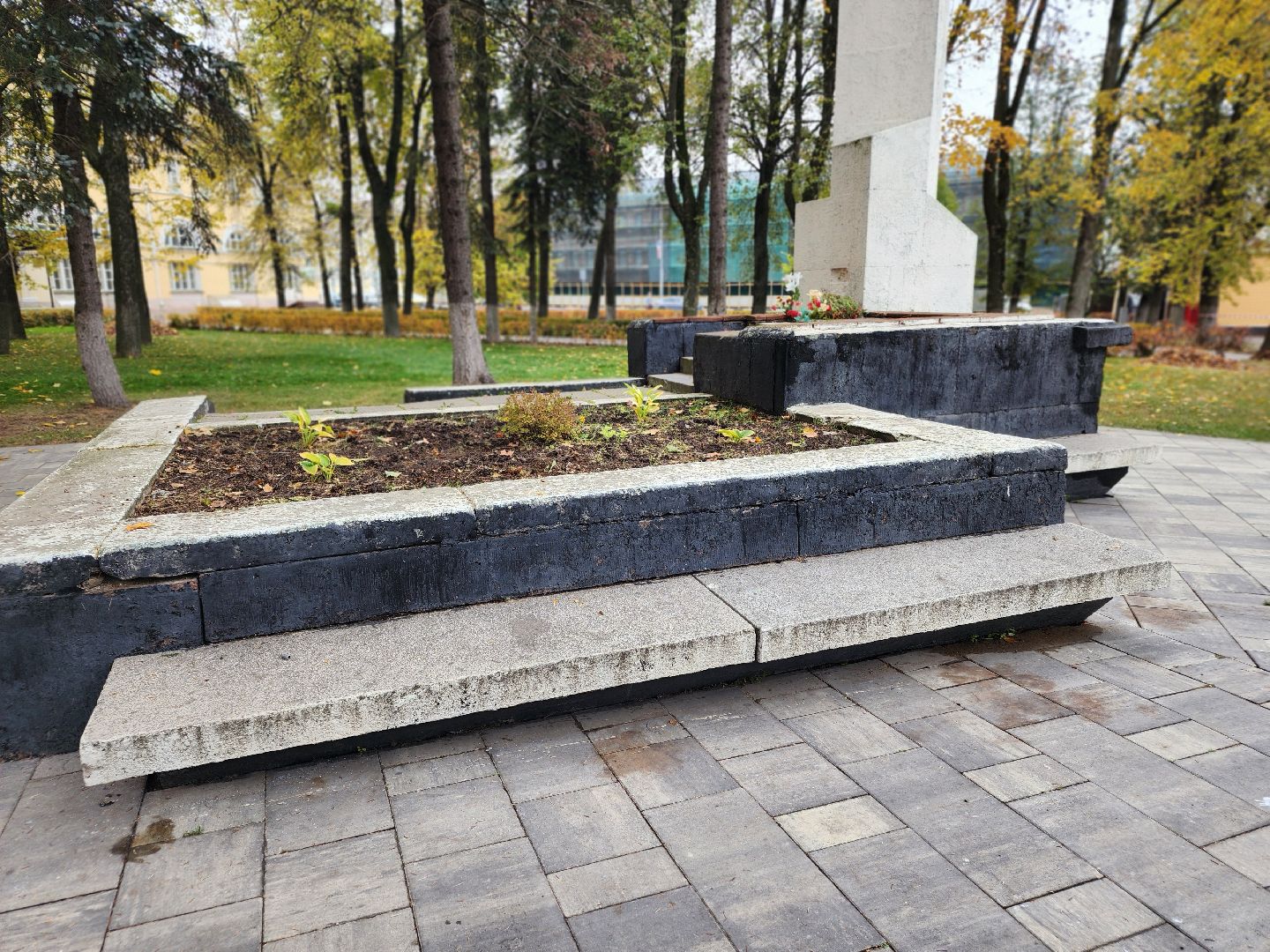 сергиев посад, сергиево-посадский городской округ, ленин, памятник ленину, михаил семенов, кпрф, красногорская площадь, старая лаврская гостиница,
