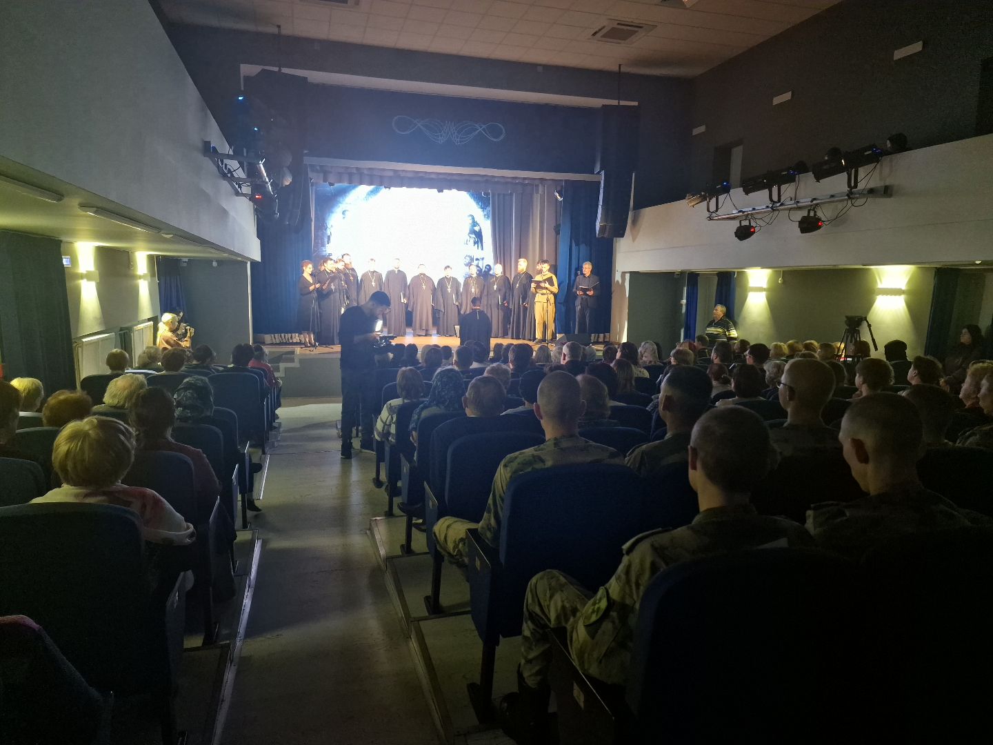 7 октября в Доме культуры Кучино» состоялся концерт «Хранитель Церкви русской», посвященный 100-летию блаженной кончины Патриарха Московского и всея Руси Тихона, Балашиха,