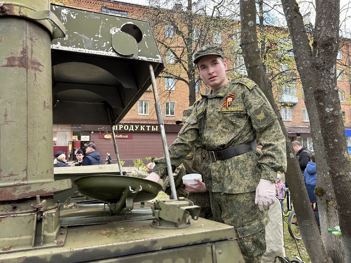 День Победы, полевая кухня