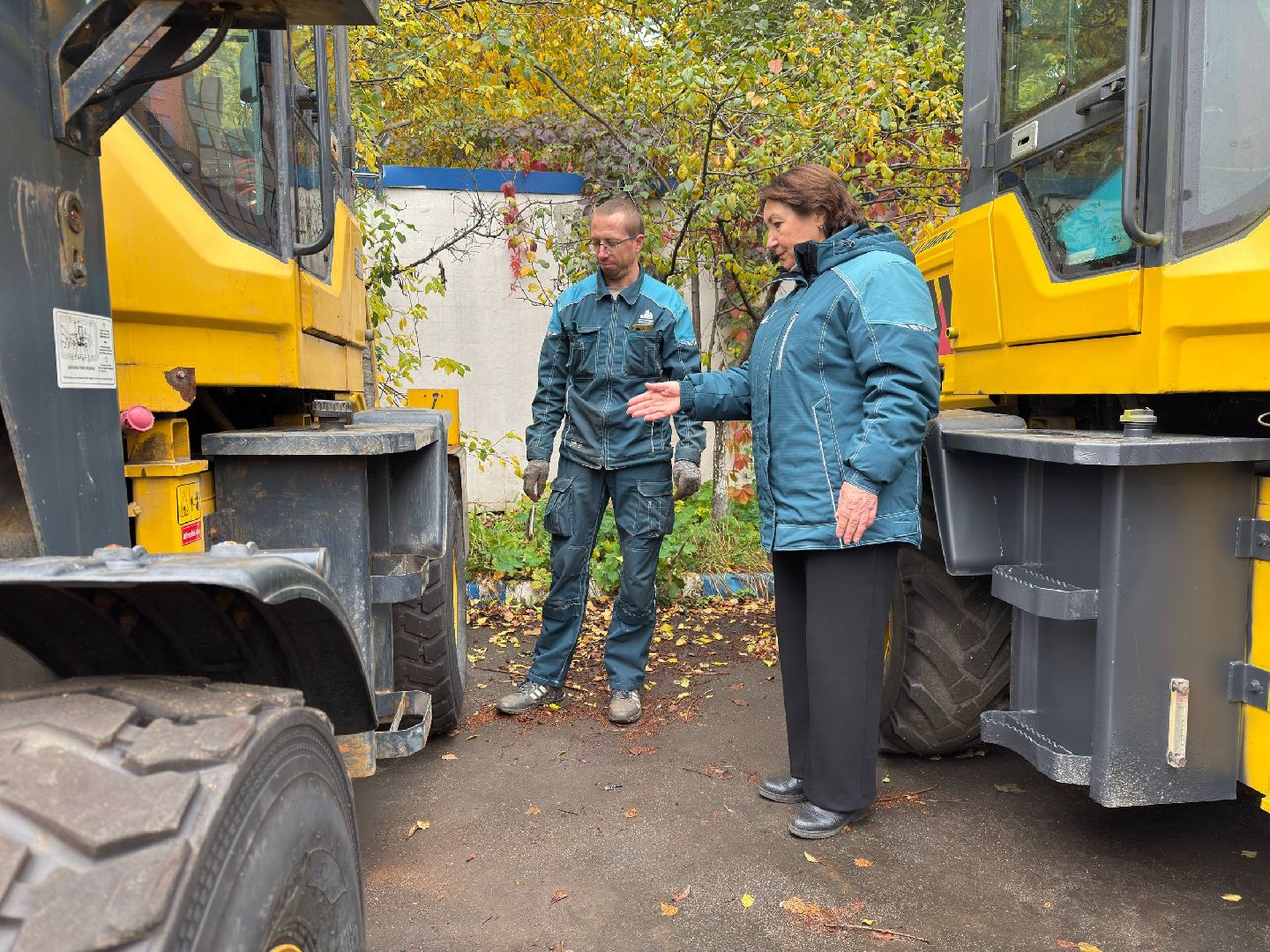 Реутов, техника к зиме, тракторы, навесное оборудование,