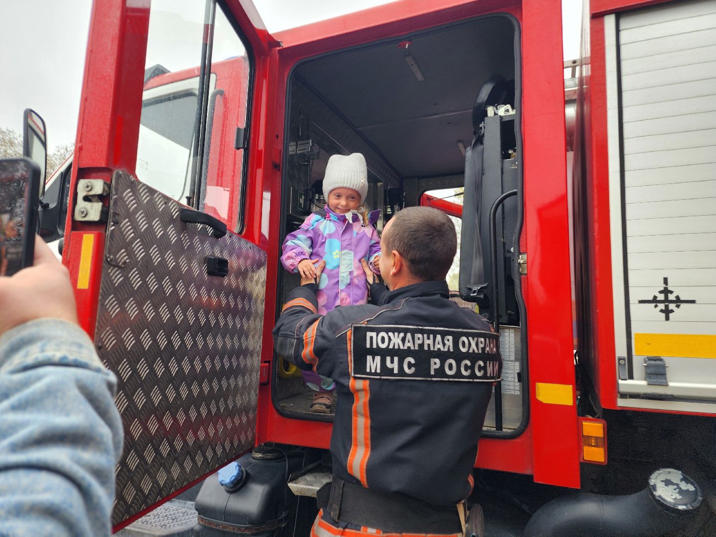 фрязино, пожарно-спасательная часть, экскурсия, мчс 35 лет, посадка деревьев,