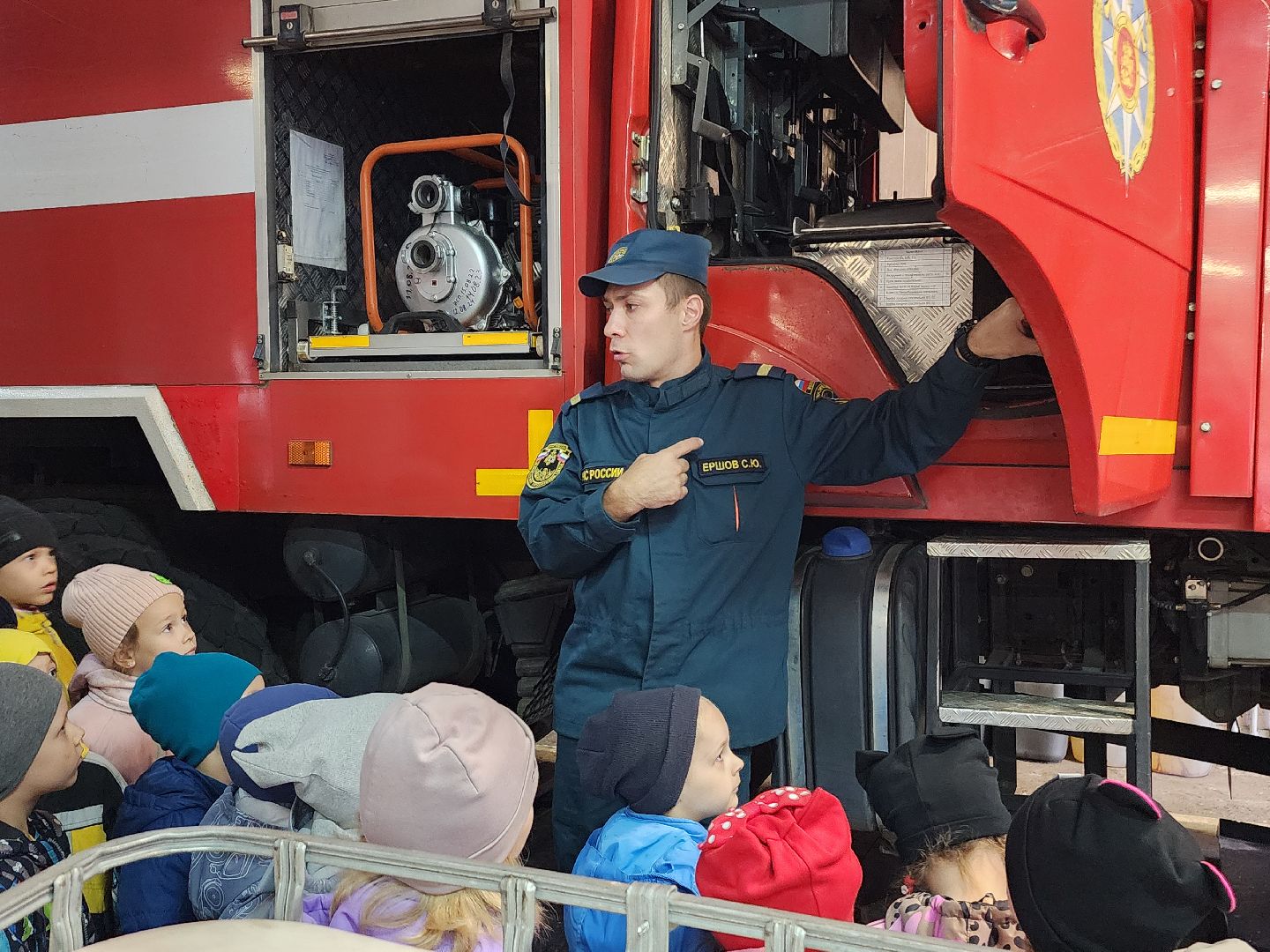 фрязино, пожарно-спасательная часть, экскурсия, мчс 35 лет, посадка деревьев,