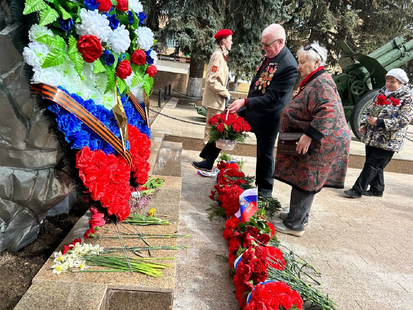 Подольск, День Победы, возложение цветов, мемориал