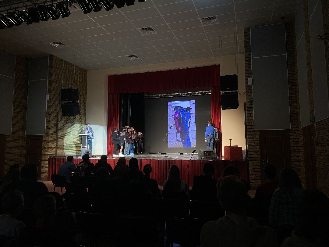 Клин, общество