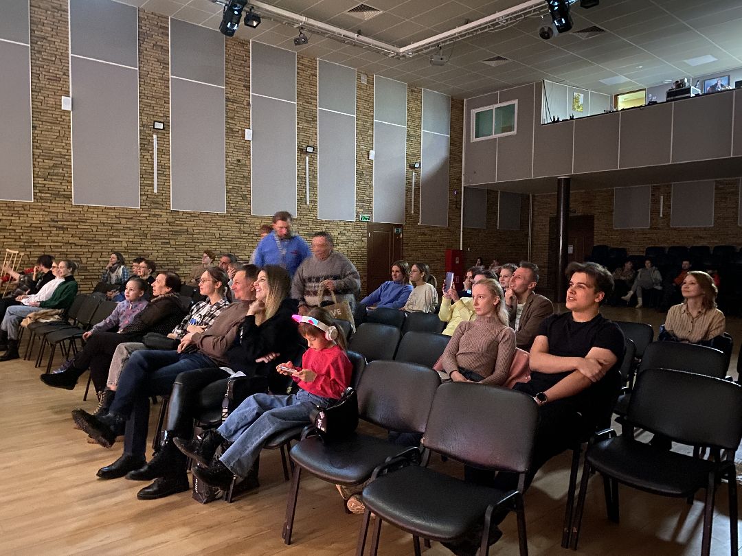 Клин, общество