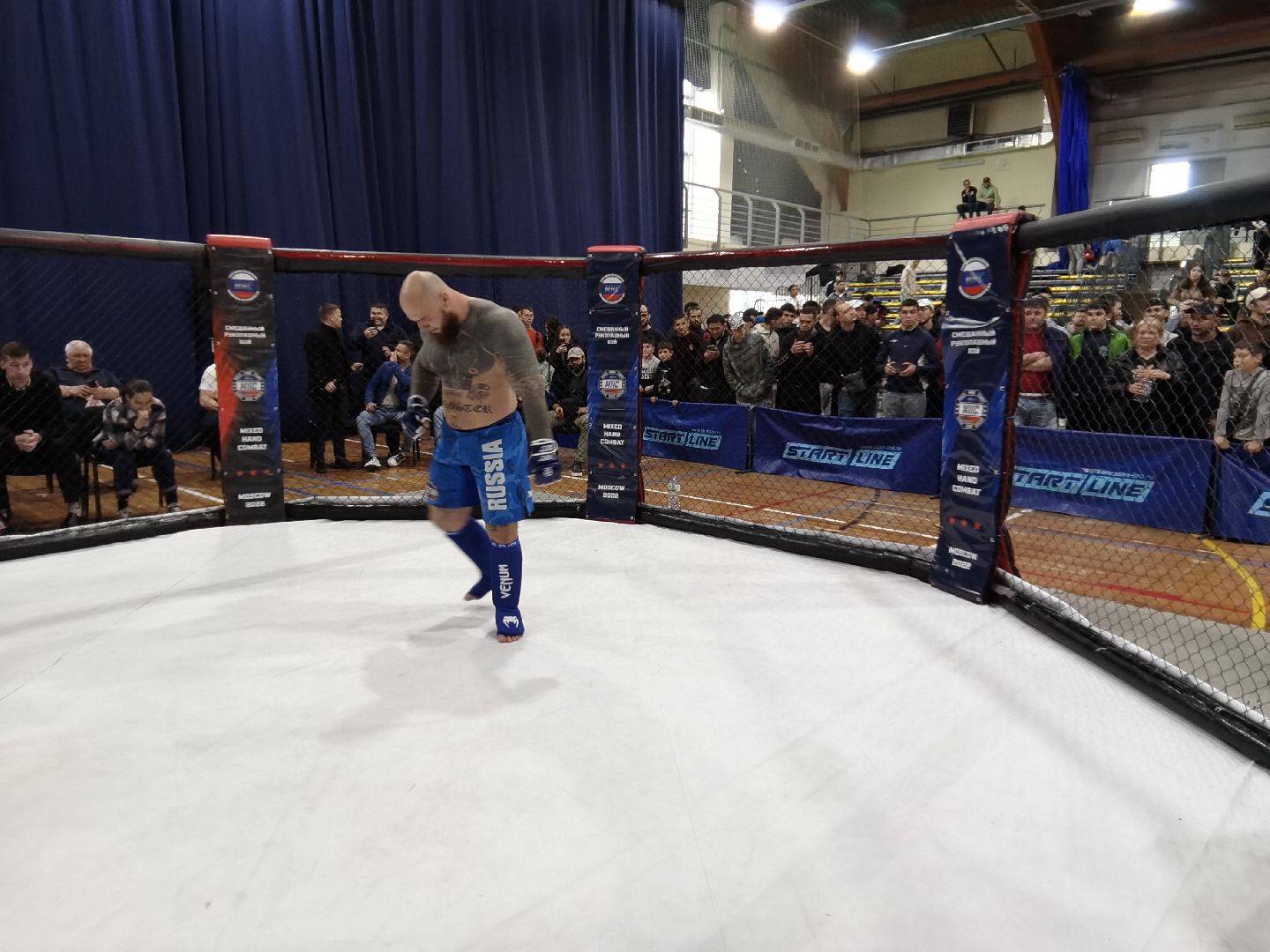Балашиха, Москва, Роман Новиков, Чемпионат Мира по смешанному рукопашному бою, ММА, Федерация смешанного рукопашного боя, Герой России Александр Головашкин, поединок, все едины