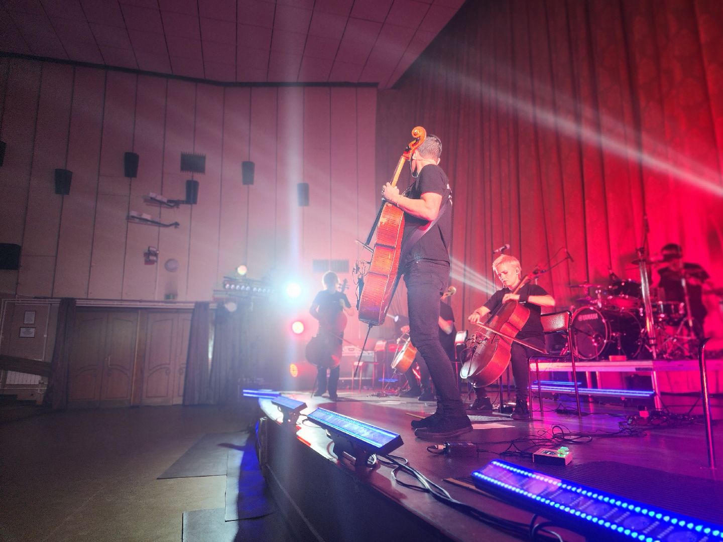 Черноголовка, Концерт, Мировые рок-хиты,