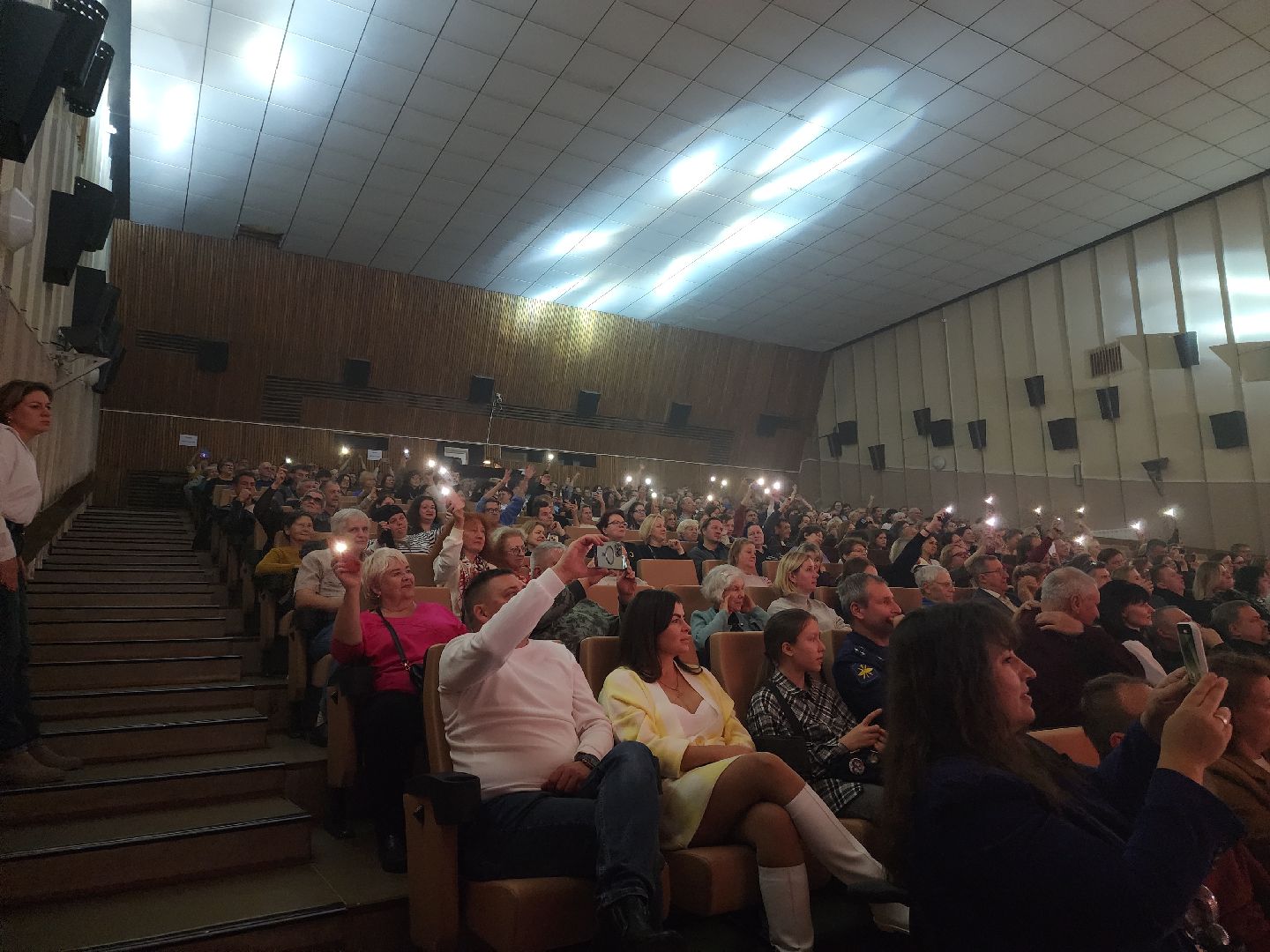 Черноголовка, Концерт, Мировые рок-хиты,