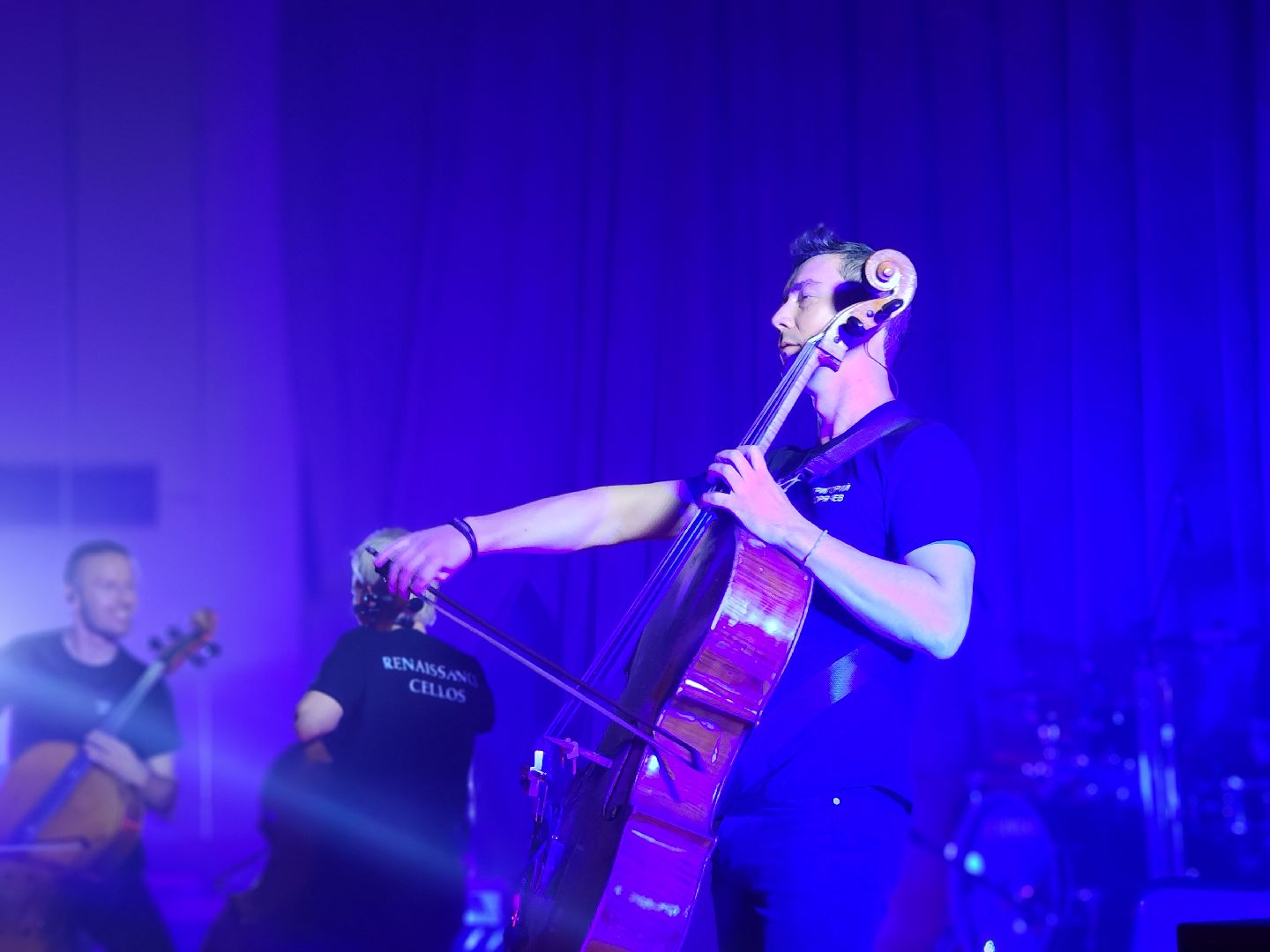 Черноголовка, Концерт, Мировые рок-хиты,