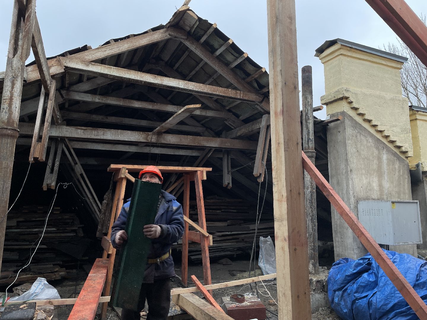 Строительство, крыша