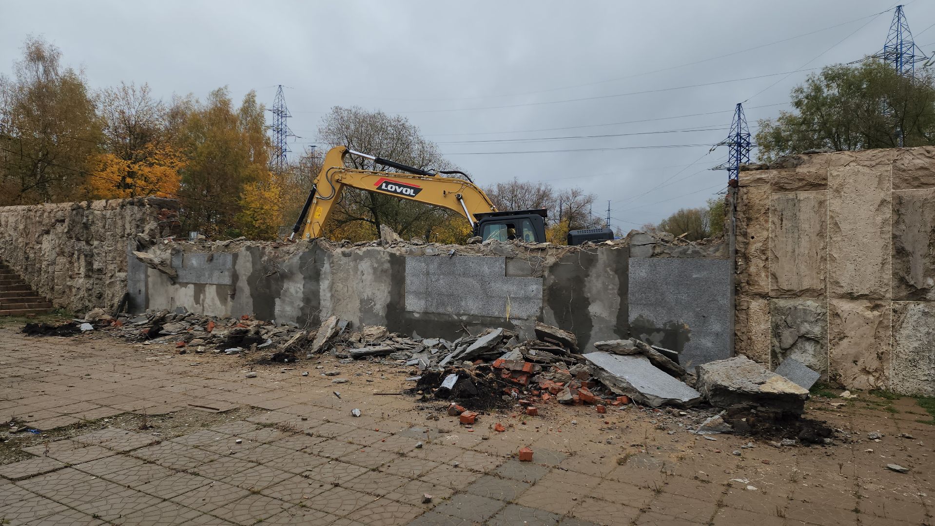 монумент, Лобня , реконструкция  площади,