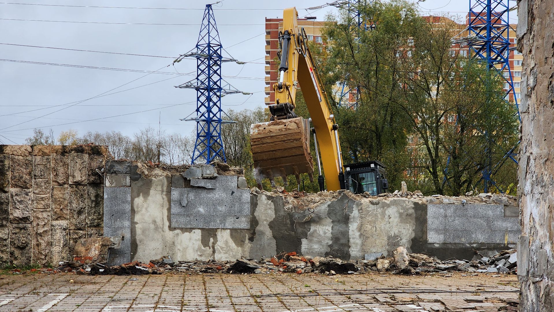 монумент, Лобня , реконструкция  площади,