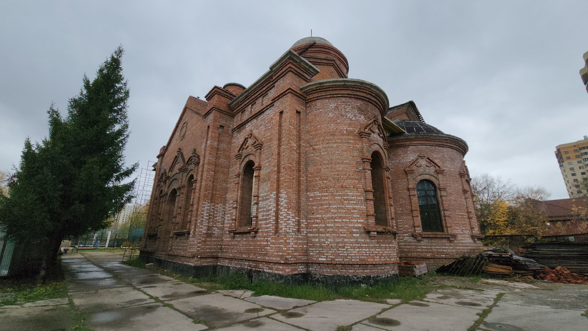 купол над храмом, Крест , Храм, Лобня, церковь,