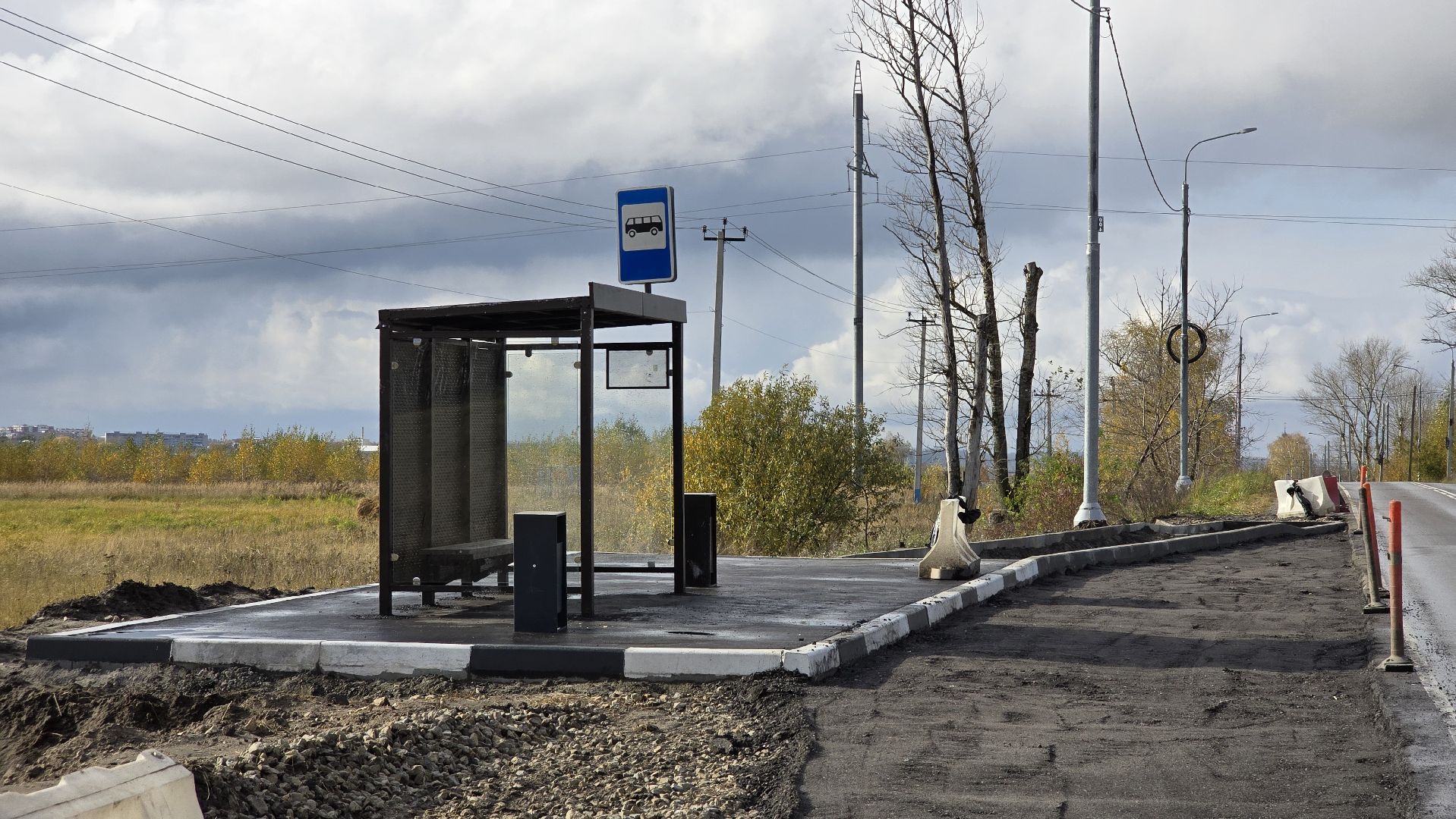 Коломна, автобусная остановка, остановочные павильоны,