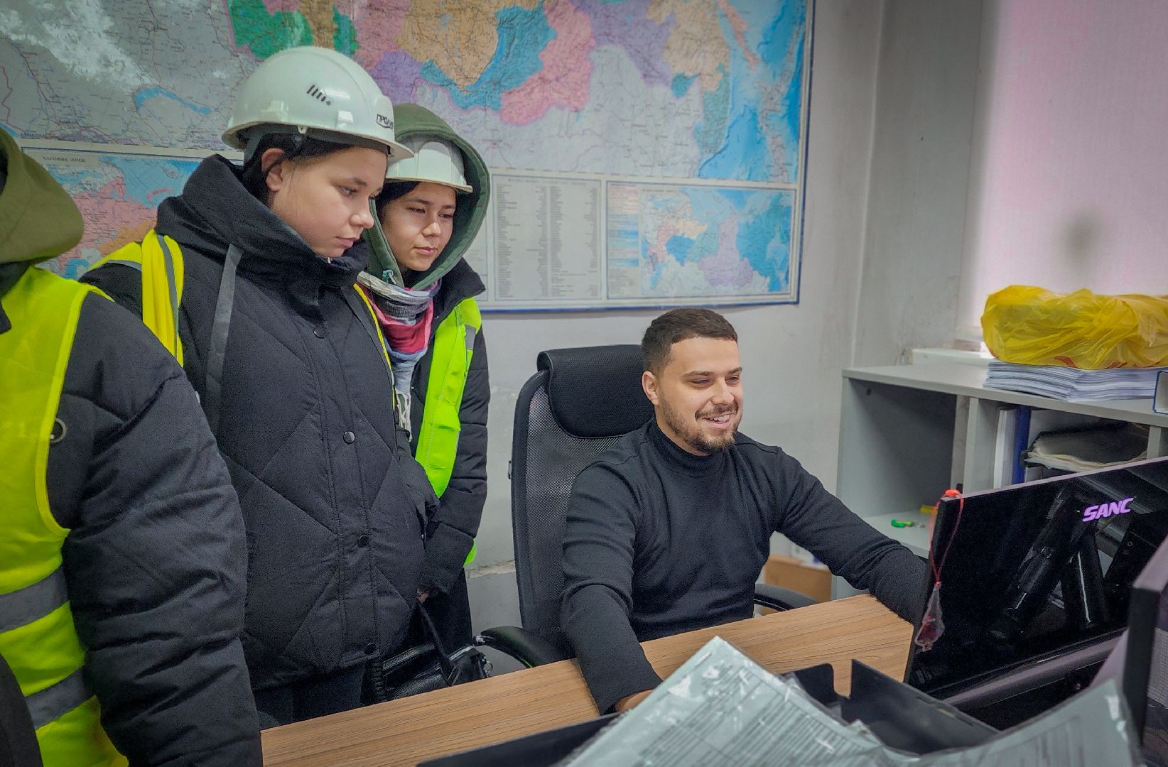 бронницы, студенты , компания работодатель в бронницах, экскурсия для студентов, будущая профессия,