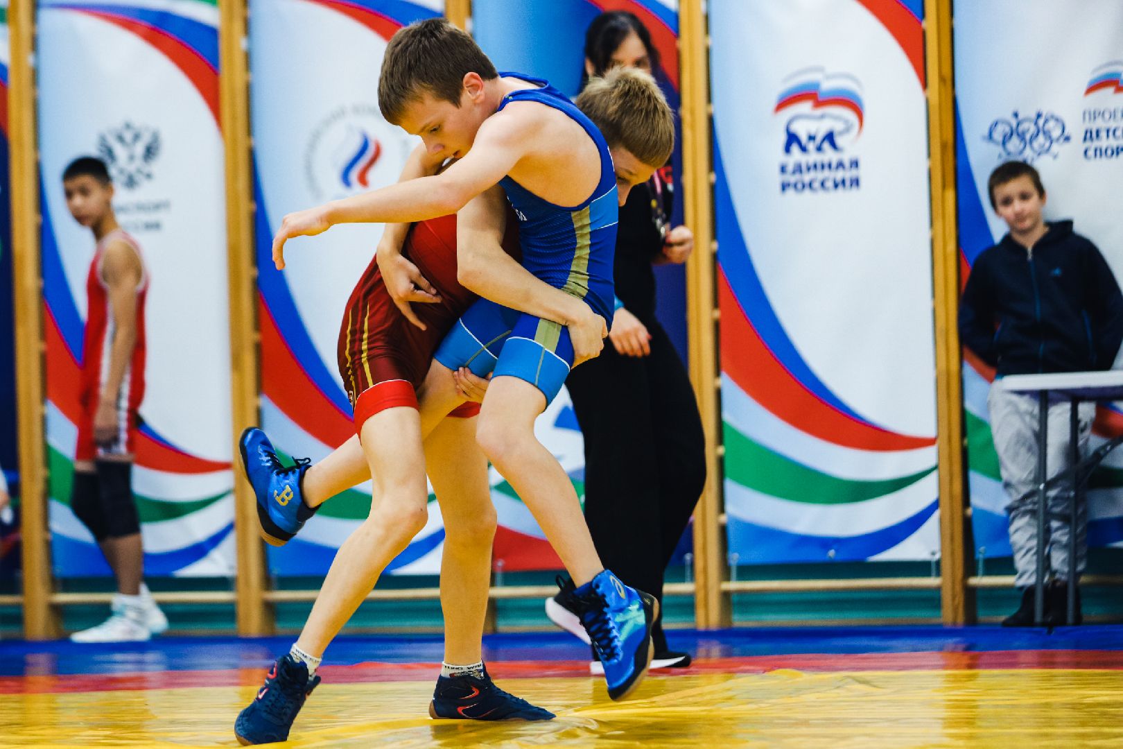 спорт, межданородный фестиваль, борьба, футбол,