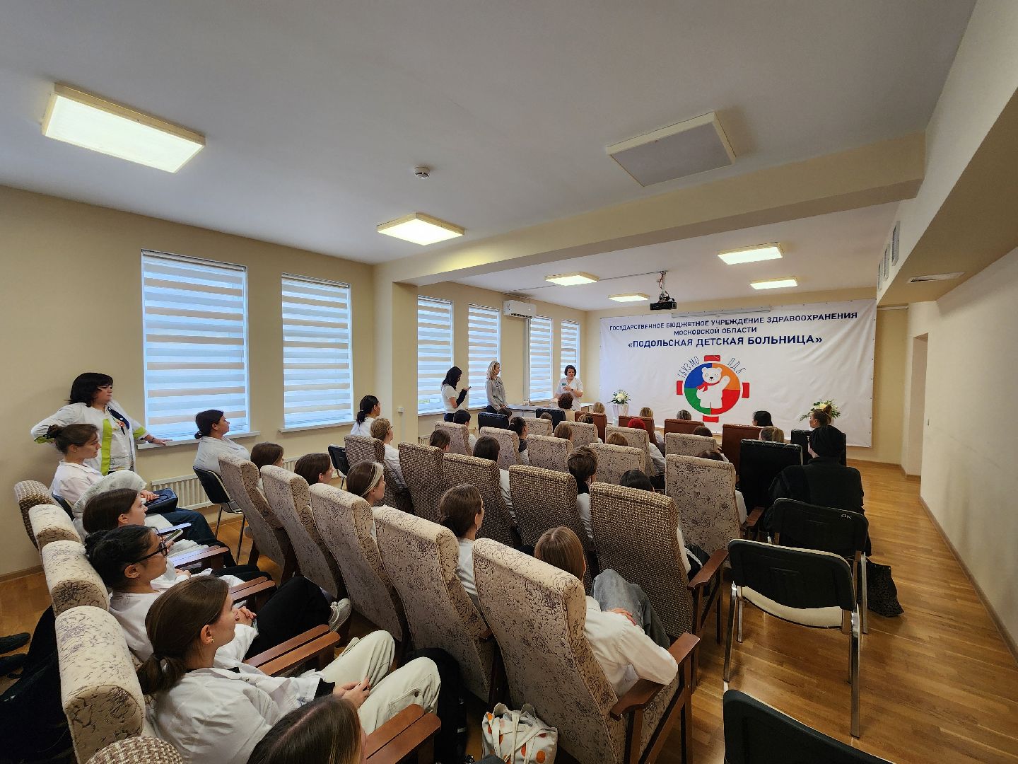 Подольск , детская больница, студенты, медики,