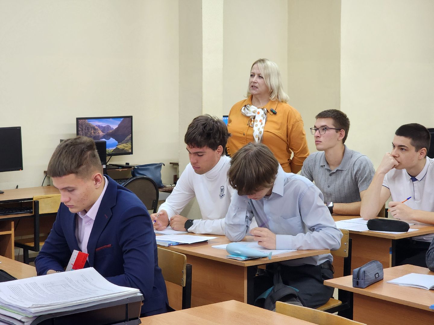 раменское, образование, лучшие кадры, учитель информатики и математики Раменской средней школы 1,