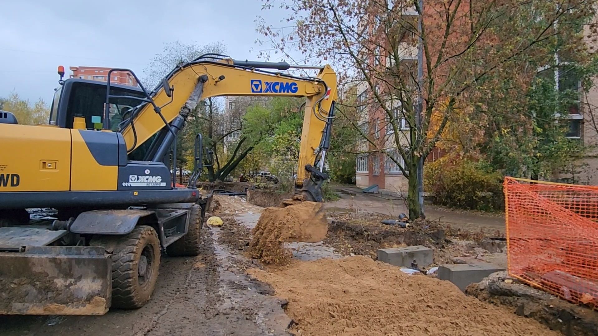 чехов, вишневый бульвар, улица чехова, капремонт теплосети, реконструкция теплотрассы, модернизация, замена труб, горячее водоснабжение, отопление, обратная засыпка траншей, благоустройство, госпрограмма московской области, обращения жителей, портал добродел,