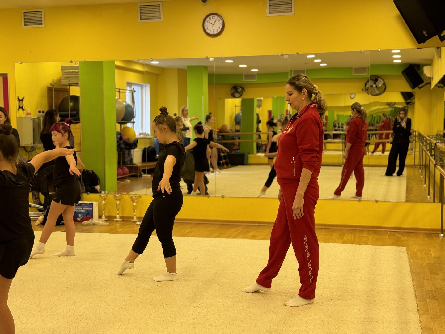 адаптивный спорт, ленинский округ, художественная гимнастика,