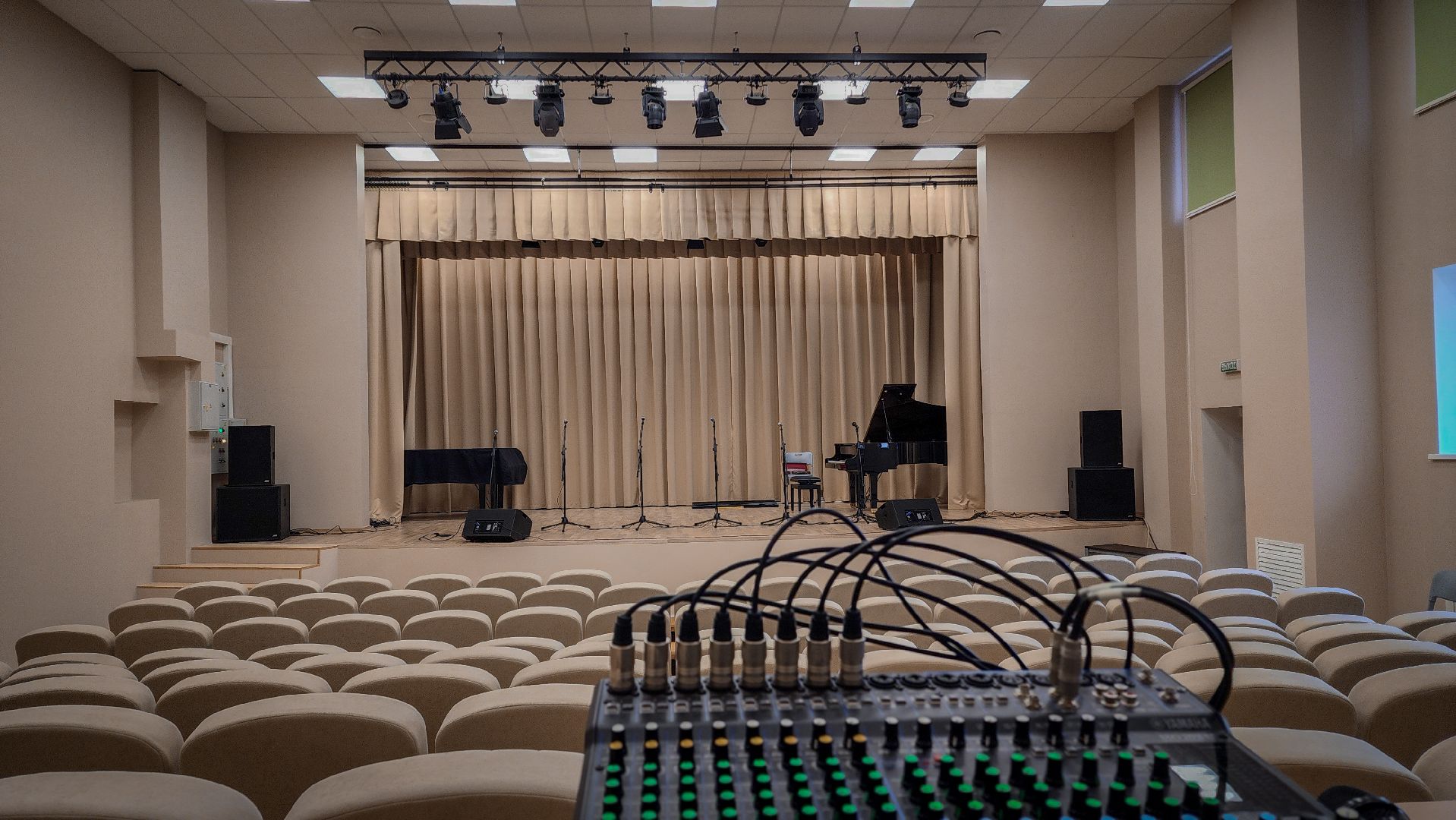 бронницы , детская школа искусств в бронницах, капитальный ремонт детской школы искусств , первое занятие в школе искусств , завершен ремонт детской школы искусств в бронницах,