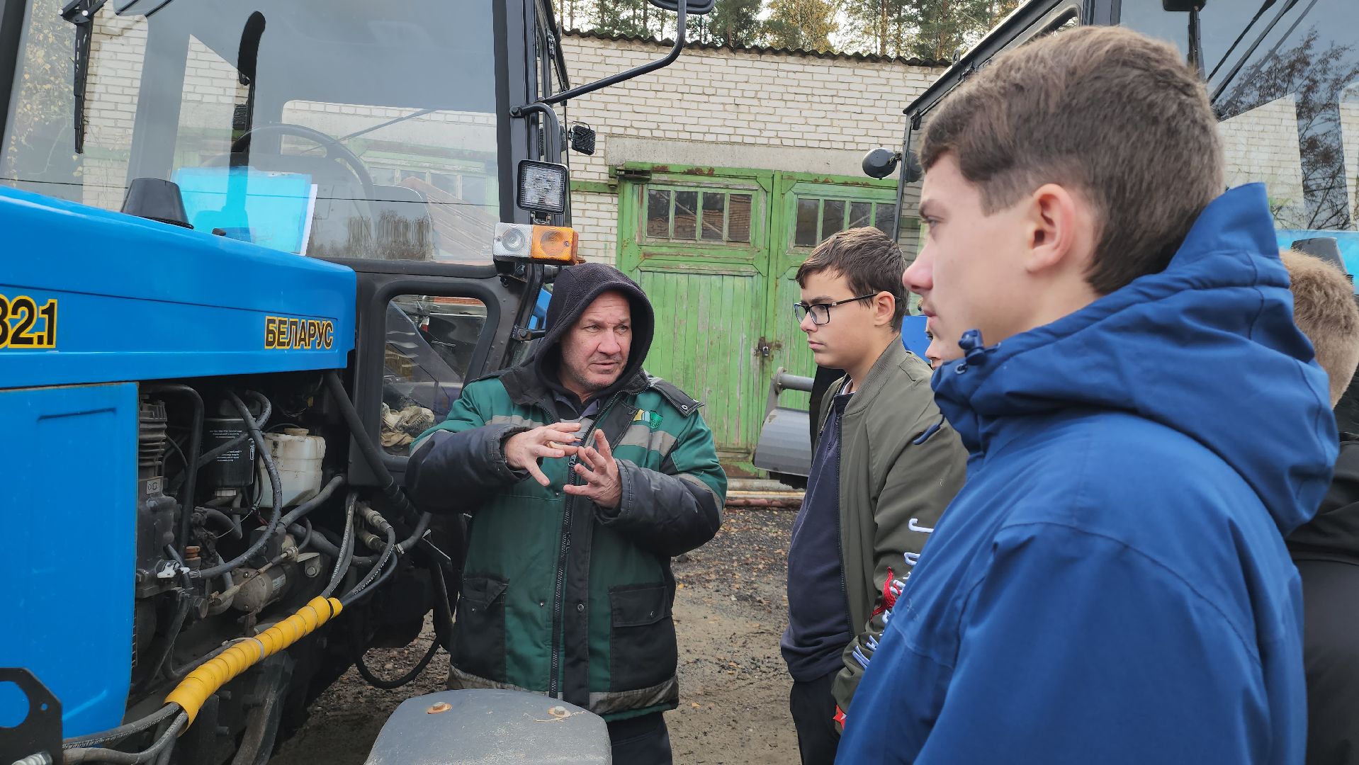 звездный городок, экскурсия для школьников, коммунальная техника,