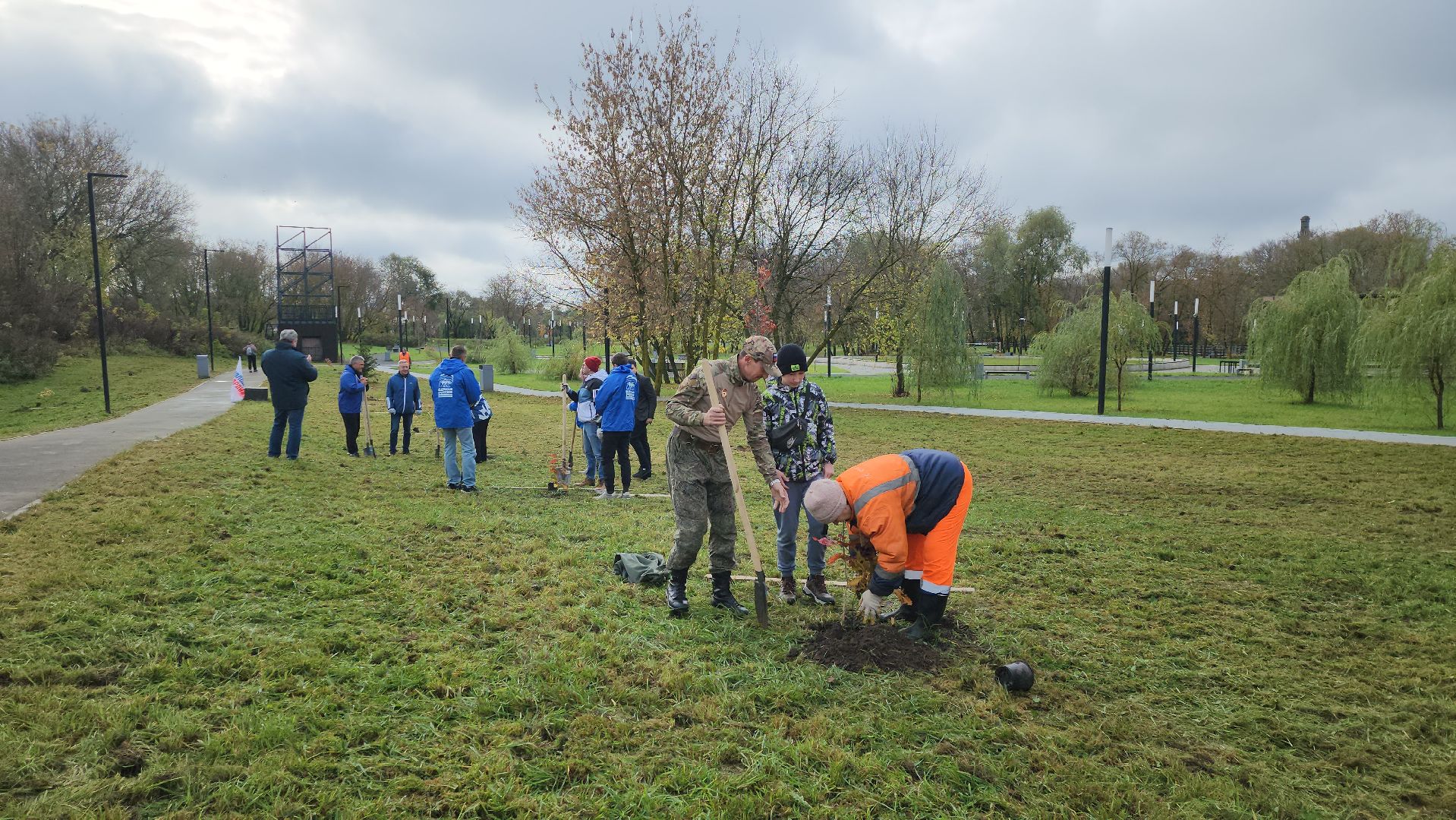 серпухов, подмосковье, высадка дубов, день отца,