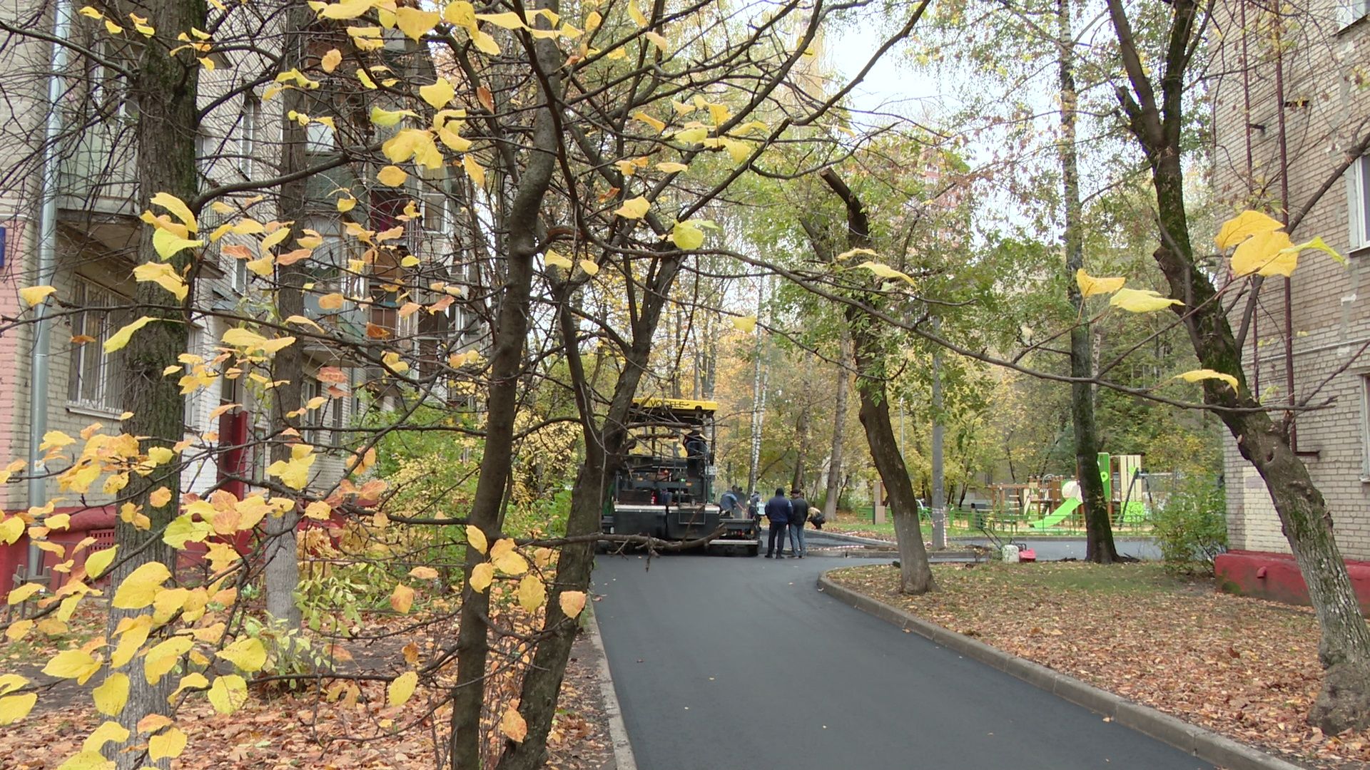 Реутов, благоустройство, асфальт во дворах,