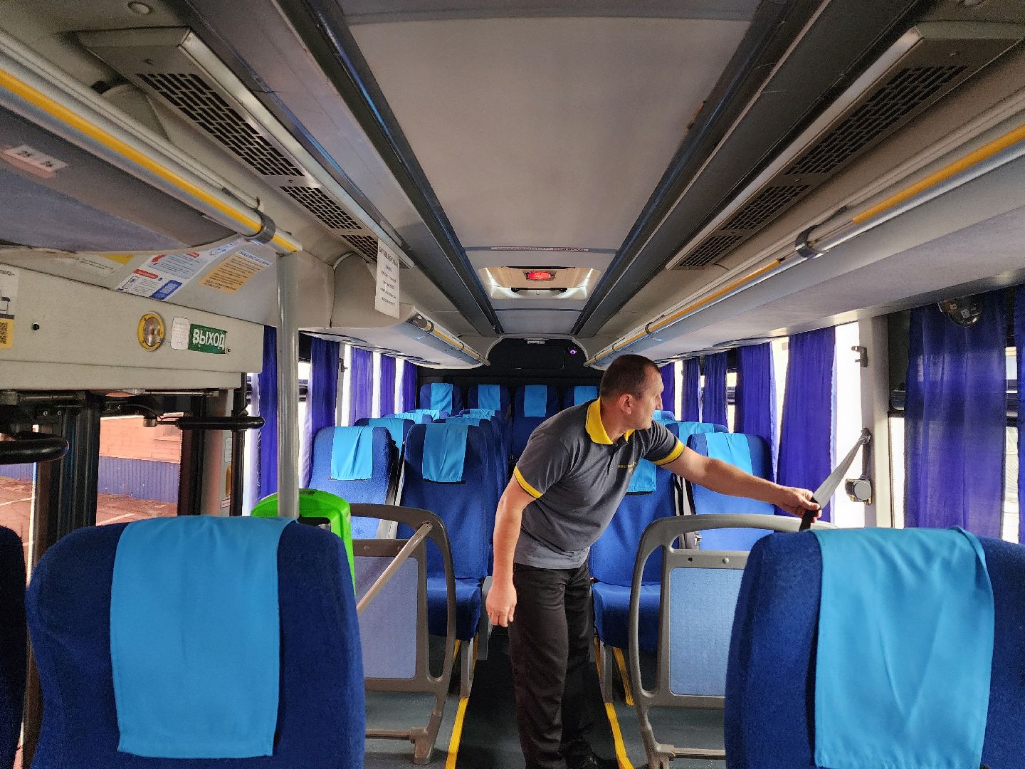 чехов, деревня манушкино, мострансавто, производственная база чехов, подготовка к рейсу, маршрут 1365 чехов москва, водитель валерий ковик,