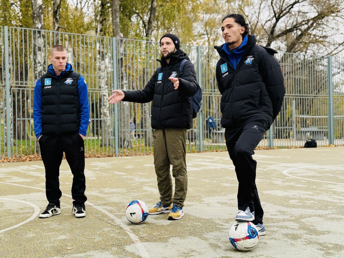 раменское, футбол, раменский городской парк, леон сатурн, раменский сатурн,