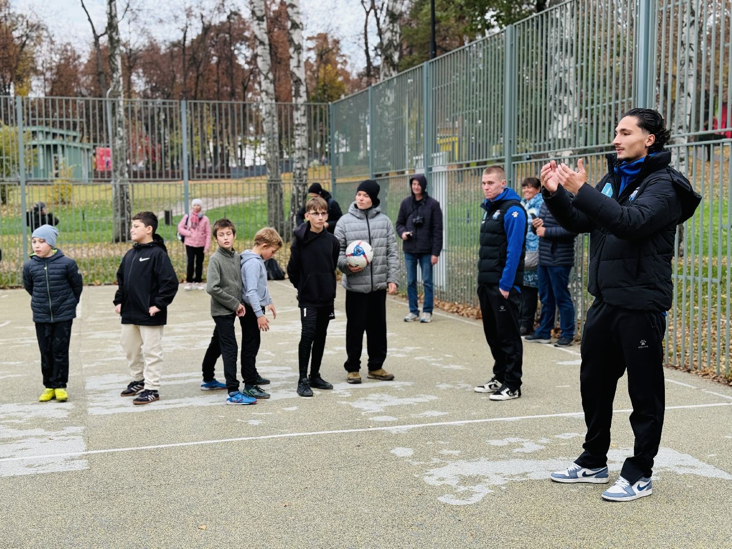 раменское, футбол, раменский городской парк, леон сатурн, раменский сатурн,
