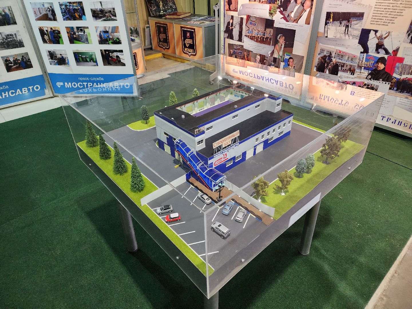 чехов, деревня манушкино, музей автотранспорта, выставка ретро-автомобилей, мострансавто, грузовики, автобусы, легковые машины, проездные билеты, макеты, архивная фотохроника, бесплатная выставка, экспозиция,