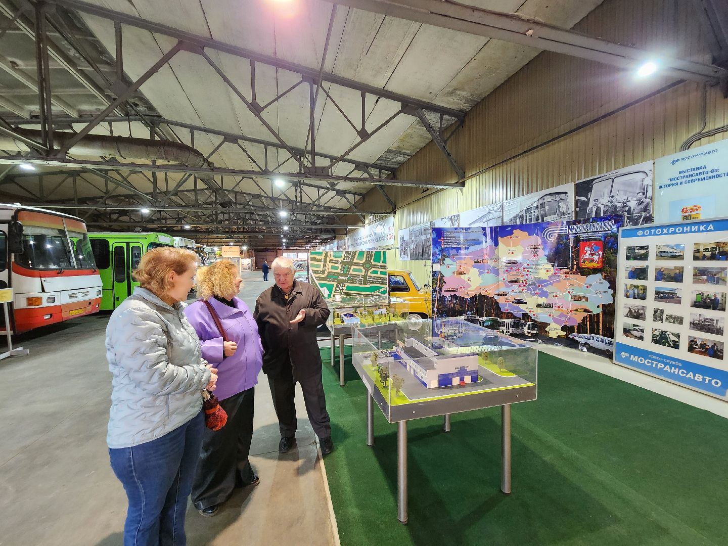 чехов, деревня манушкино, музей автотранспорта, выставка ретро-автомобилей, мострансавто, грузовики, автобусы, легковые машины, проездные билеты, макеты, архивная фотохроника, бесплатная выставка, экспозиция,