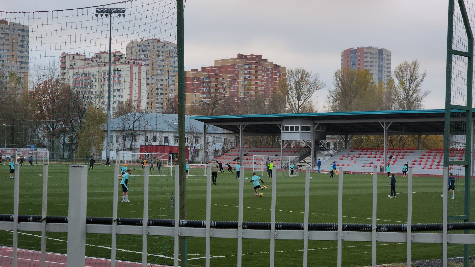 Спорт , Стадион Москвич, Лобня, Подогрев футбольного поля ,