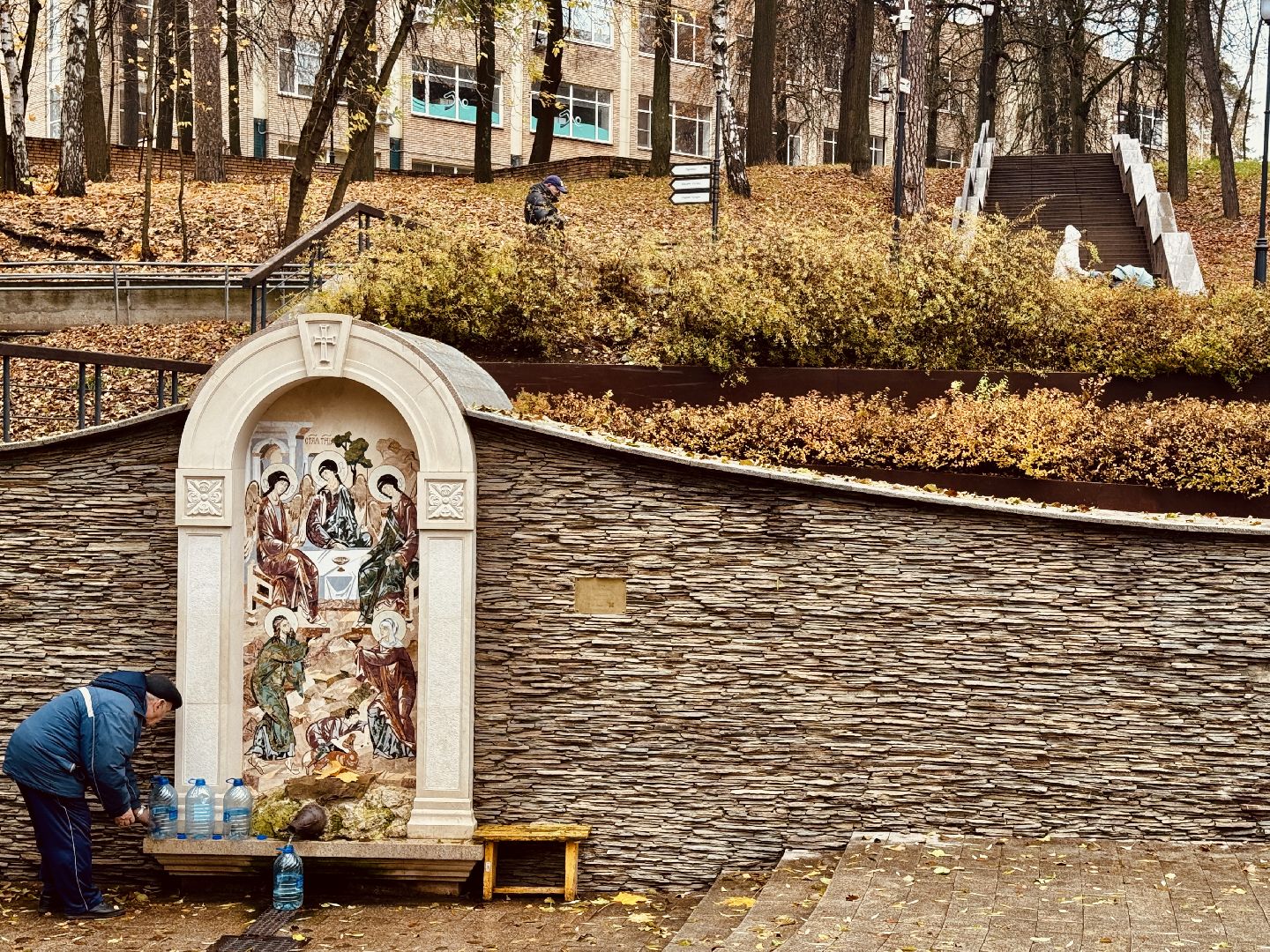 раменское, раменский городской парк, вандализм, благоустройство, ремонт, клумбы,