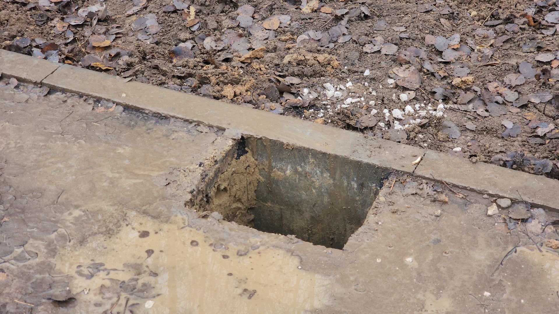 щёлково, новая спортивная площадка, маврино, Установка опор спортивной площадки,