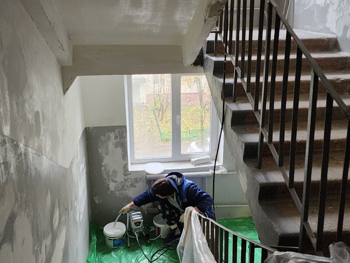 чехов, микрорайон венюково, улица гагарина 48, текущий ремонт подъездов, покраска стен и потолков, замена окон, замена батарей отопления, косметический ремонт, обращения жителей, портал добродел, ремонт в подъездах,перила, лестницы, электропроводка, напольное покрытие,
