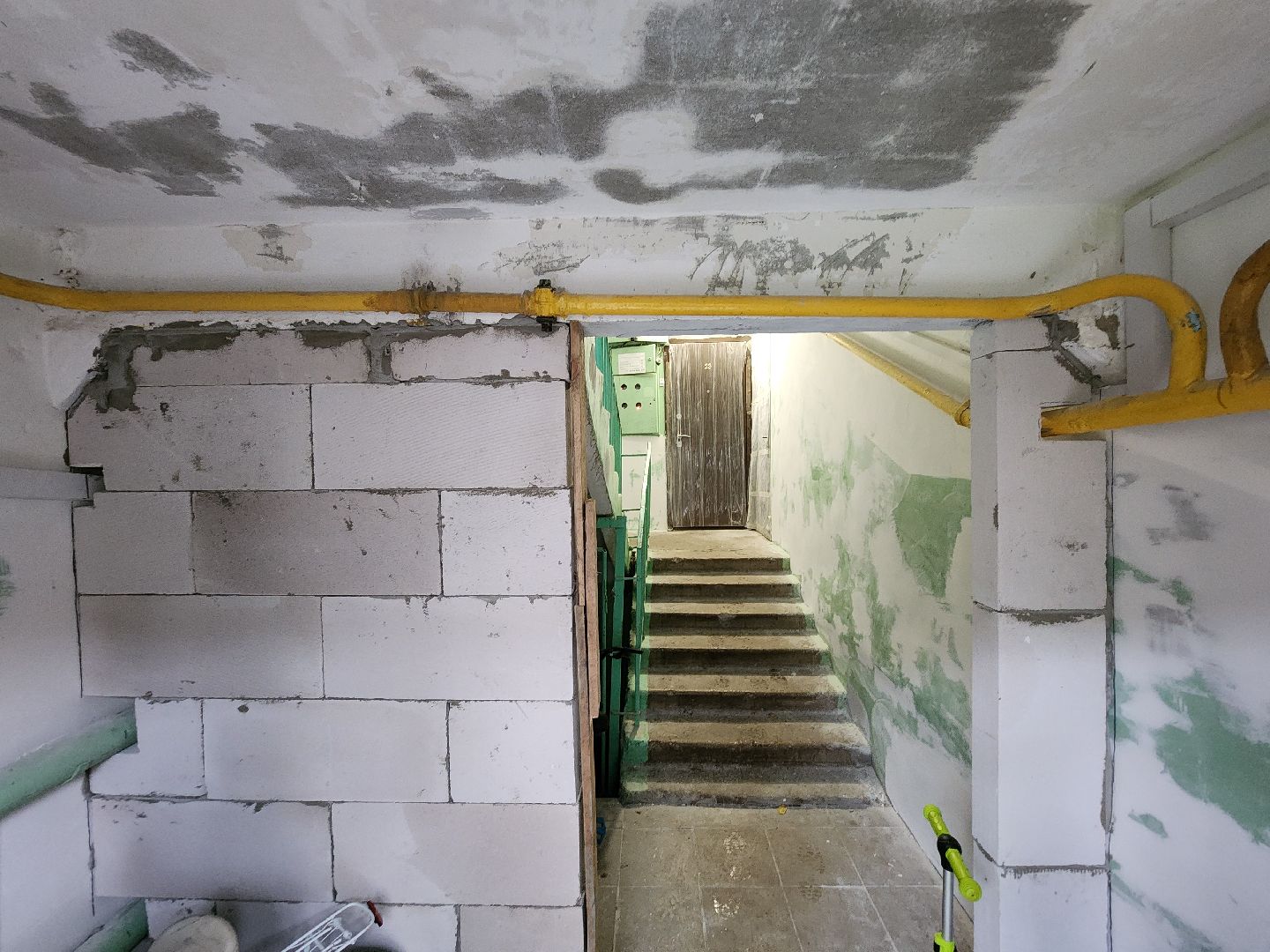 чехов, микрорайон венюково, улица гагарина 48, текущий ремонт подъездов, покраска стен и потолков, замена окон, замена батарей отопления, косметический ремонт, обращения жителей, портал добродел, ремонт в подъездах,перила, лестницы, электропроводка, напольное покрытие,